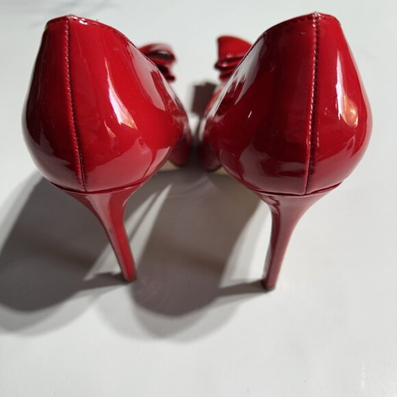 Olivia Ferguson Women Red Pump Heels - Picture 4 of 7